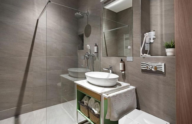 RIVA Mamaia Aparthotel - Photo 47