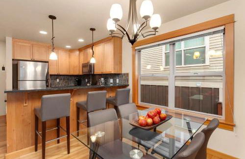 Modern Townhouse near DT Seattle & Stadium Parking - Foto 6