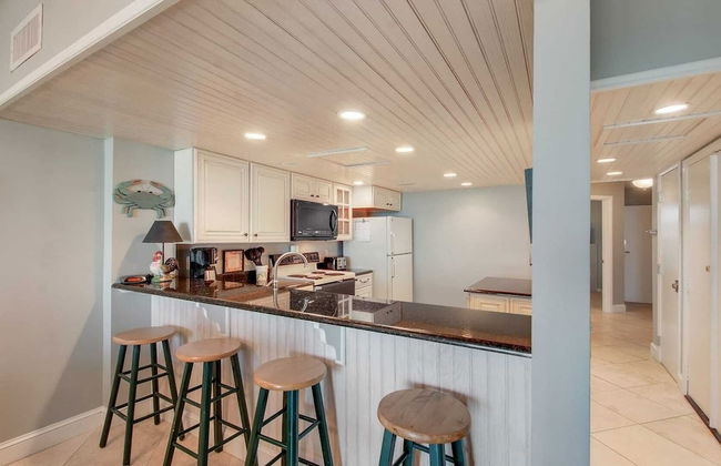 407 A Shipwatch by Avantstay Beach Front Condo w/ Ocean Views - Foto 11