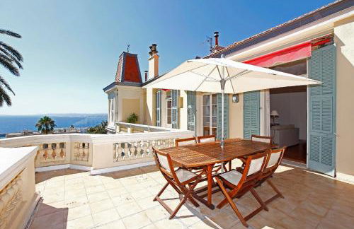PALMERAIE - Magnifique appartement d'époque avec Vue Mer 4 personnes avec terrasse Le Port Nice - Photo 26