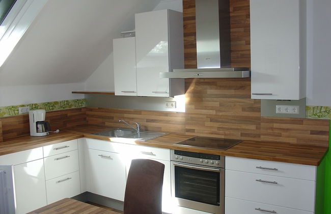 Cozy Apartment in Wilsecker near Forest - Photo 4