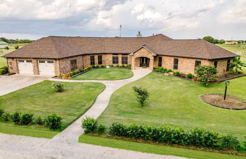 Newly Renovated Private Ranch Get-A-Way - Photo 1