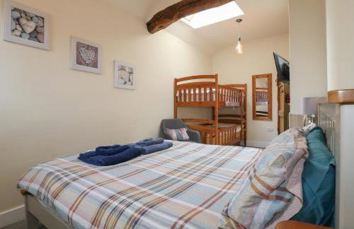 Milford Cottage - Photo 11