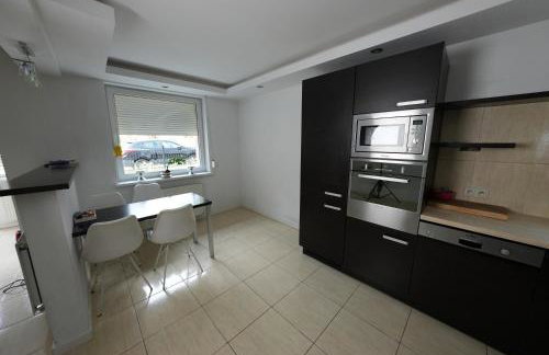 Dom nad rzeką - Foto 5