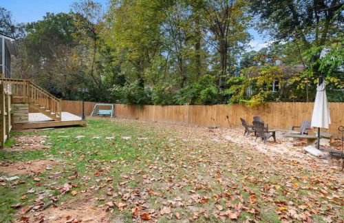 Fire pit - 6 Min to North Hills - Screened Porch - Foto 49