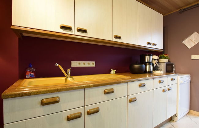 Cottage in Former Farmhouse in Tillet - Photo 8