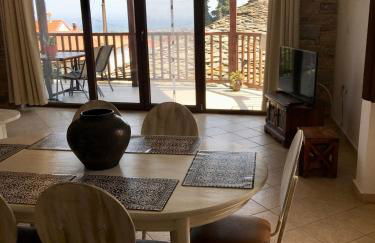 Venetia's Stone House - Photo 2