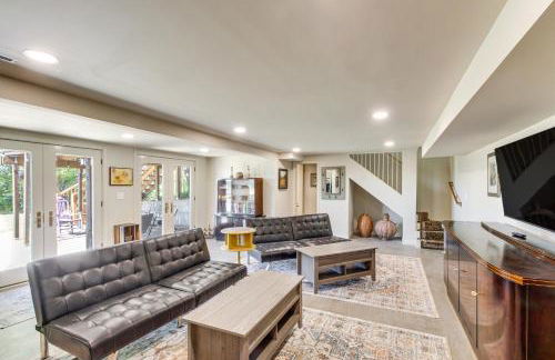 Kansas Gem with Fire Pit and Views 10 Mi to Dtwn! - Foto 12