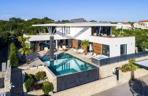 FIRST RESIDENCE Villa Eternity - Foto 1