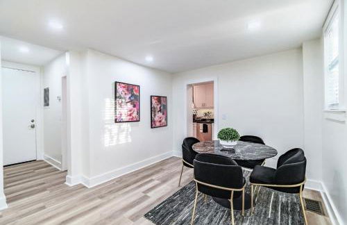 Designer Sun Filled Condo - Walk to Town - Foto 8