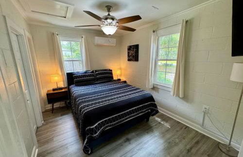 3 Min Walk to Starbucks. Pet Yes - Photo 10