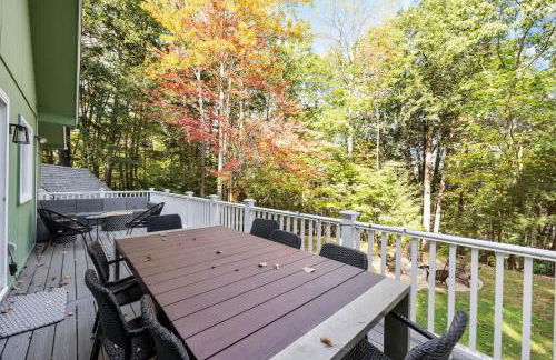 Cozy Mountain Retreat Fireplace Deck Near Lakes - Foto 4