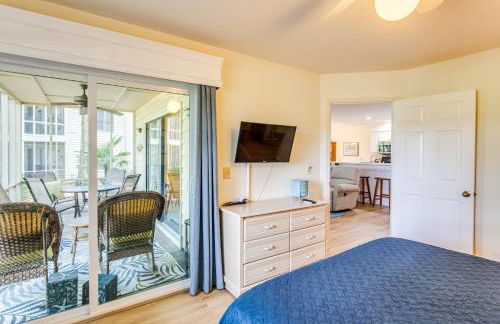 Condo with Golf Course Views Less Than 1 Mi to Sunset Beach! - Foto 17