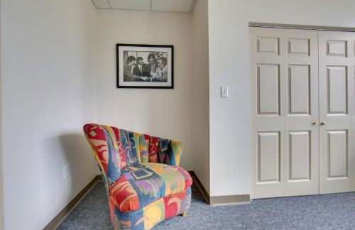 Conference Center and Pond New Kensington Apartment - Foto 16