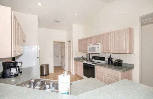 Van Ness Poolhome - Lake access 2mi - Photo 18