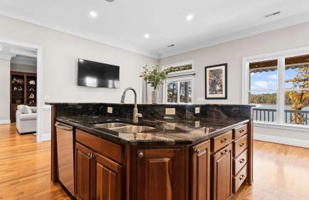 Sunset Pointe by Avantstay Waterfront, Beach, Fire Pit Sleeps 14 5bdr 4BA - Foto 56