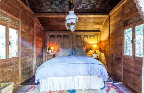 Antique Indonesian Teakwood Cottage for a Romantic Getaway in Petaluma, California - Foto 3
