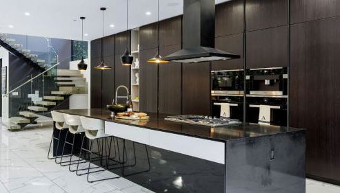 Private LA Retreat w Pool Hot Tub Fire Pit Near Melrose Ave The Martel House by AvantStay - Foto 5, Other