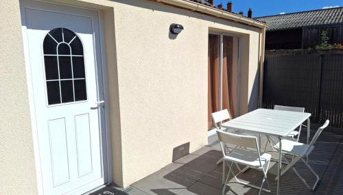 Maisonnette 4 pers - Terrasse - Olivet - Photo 4, furniture