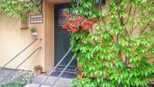 Gorgeous Apartment In Sobótka With Wifi - Foto 1