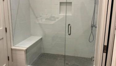 New Luxury Oxford Square Condo at Harrison Square - Foto 2, Shower