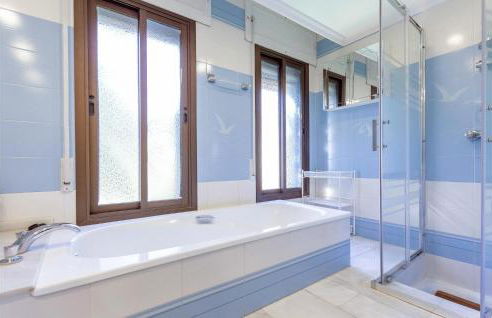 Lilia Barajas - Photo 41