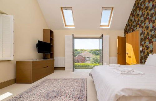 Stunning 5-bed 3-bath house close to the sea! - Foto 59