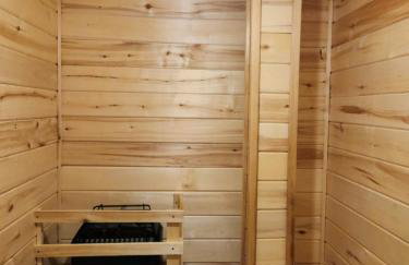 Cozy Home with Sauna 5 bedrooms 3 bathrooms Sleeps 12 - Foto 3