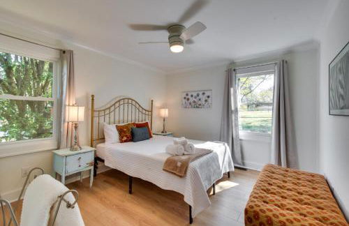 Tranquil Travelers Rest Home with Fire Pit! - Foto 18