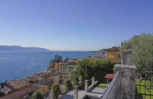 Villa Rachele: stunning luxury villa in centre Gargnano with private pool and breathtaking views - Foto 37