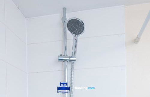 Two Bedroom Apartment By Beds Away Short Lets & Serviced Accommodation Close to Kidlington Airport and Blenheim Palace - Foto 9