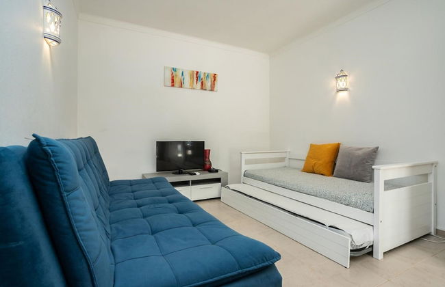 Nice Terrace and Pool Alvor Flat - Photo 4