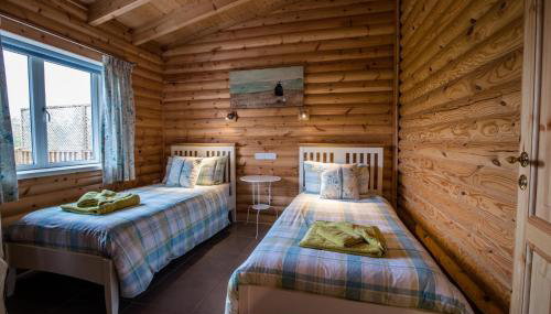 Teal Lodge - Nordic Log Cabin with private hot tub - Foto 5