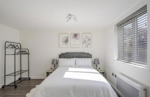 2 Luxurious Apartments with Free Parking near Chelmsford City - Foto 15