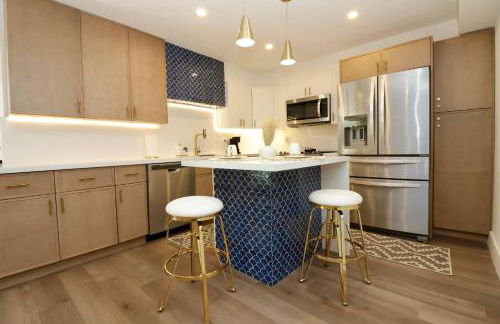 Luxury Oasis Getaway w/pool 15 mins from beach - Foto 39