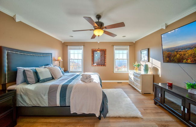 Sunset View 3 BDR Close to Downtown! - Photo 5