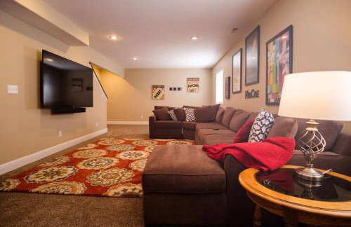 Modern Home with 3-Car Garage & Large Yard - Photo 25