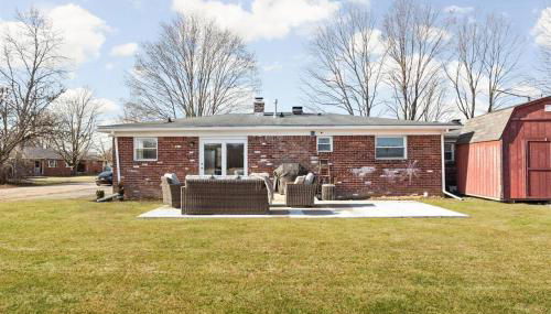 Newly Renovated Retreat 30mins to Downtown Indy - Foto 5, Garden view