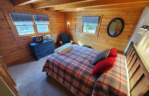 Sunset Cabin by the Sea, Log cabin stunning views - Photo 30