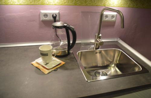 Kleine einzigartige Ferienwohnung auf dem Bauernhof, direkt in der Natur mit Blick auf Schloss Braunfels - Foto 7