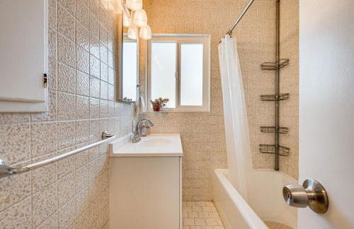 Peacock House Sanctuary 4 Mi to Old Pasadena! - Photo 20