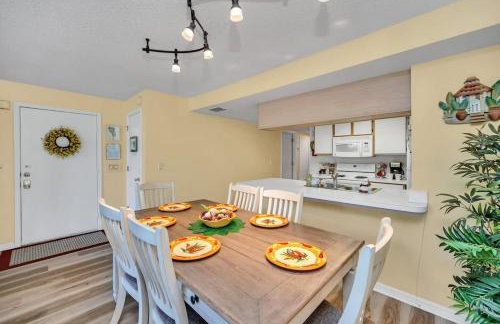 Beautiful Royal Palm Bay Condo near Disney - Foto 9