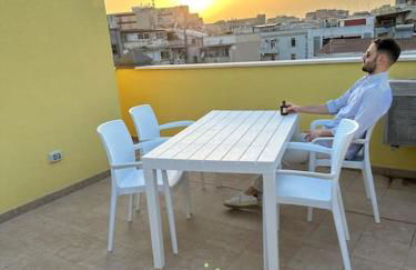 Attico con terrazza a Cagliari. - Foto 1