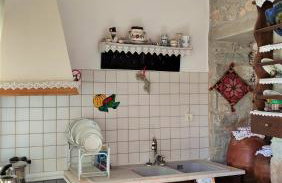 Melissa Apartments - Photo 16