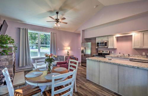 Relax Fireside! Retreat 16 Mi to Camelback Resort - Foto 7