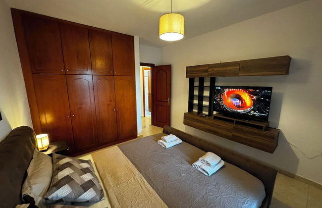 Skiathos Center Stylish 2 Bd w Balcony - Photo 4