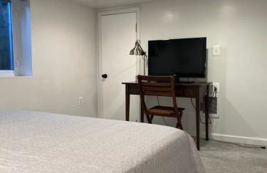 2 BR Homestay Basement Falls Church - Foto 19