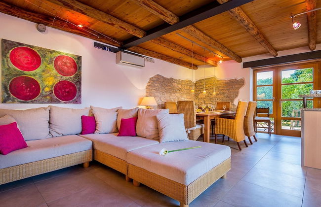 Beautiful Villa Consisting of two Houses With Private Pool, Near Pula and Beach - Foto 15