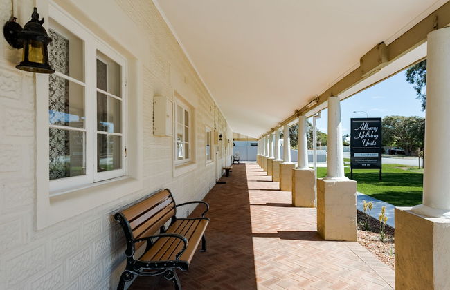 Albany Holiday Units - Photo 44