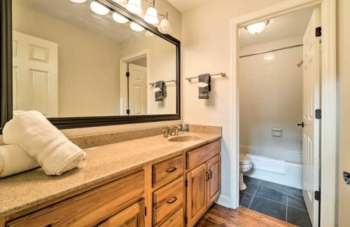 Nashville Area Family Getaway with Private Pool! - Foto 25